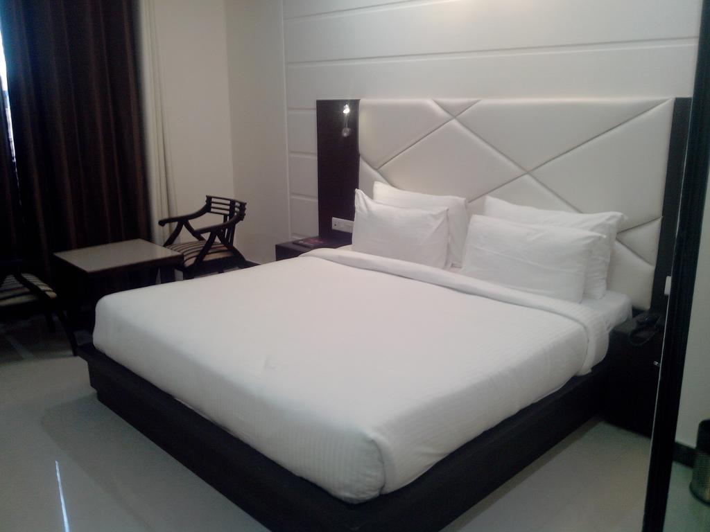 Hotel Crimson Palace Agra  Chambre photo
