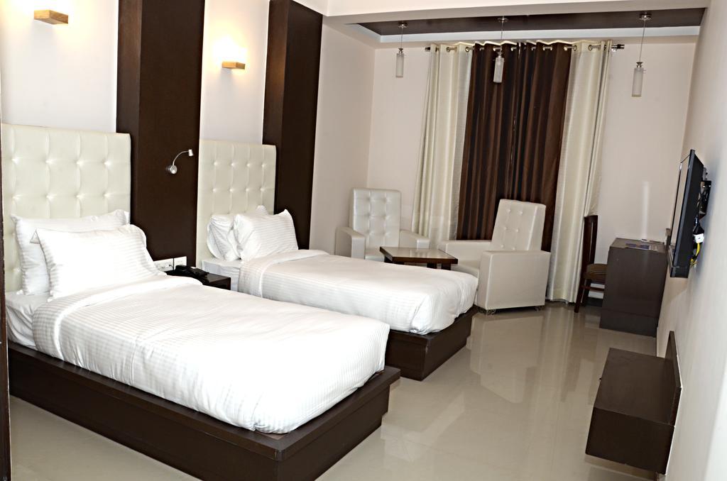 Hotel Crimson Palace Agra  Extérieur photo