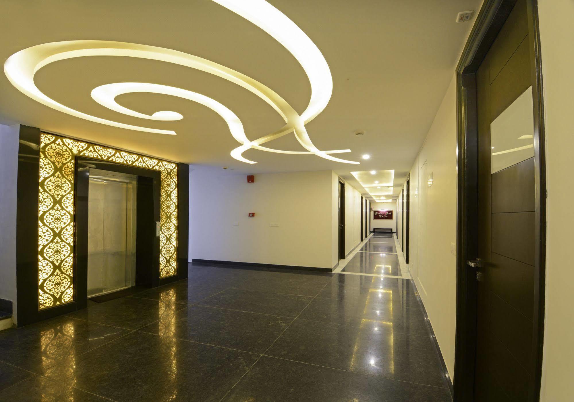 Hotel Crimson Palace Agra  Extérieur photo